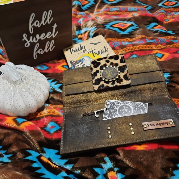 Leopard Print Women's Wallet - Picture 3 of 4